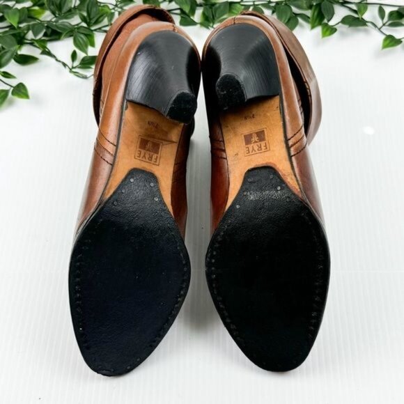 Frye Lisa Women's Foldover Short Boot Brown Leather Heeled Booties 7.5 - Picture 7 of 14